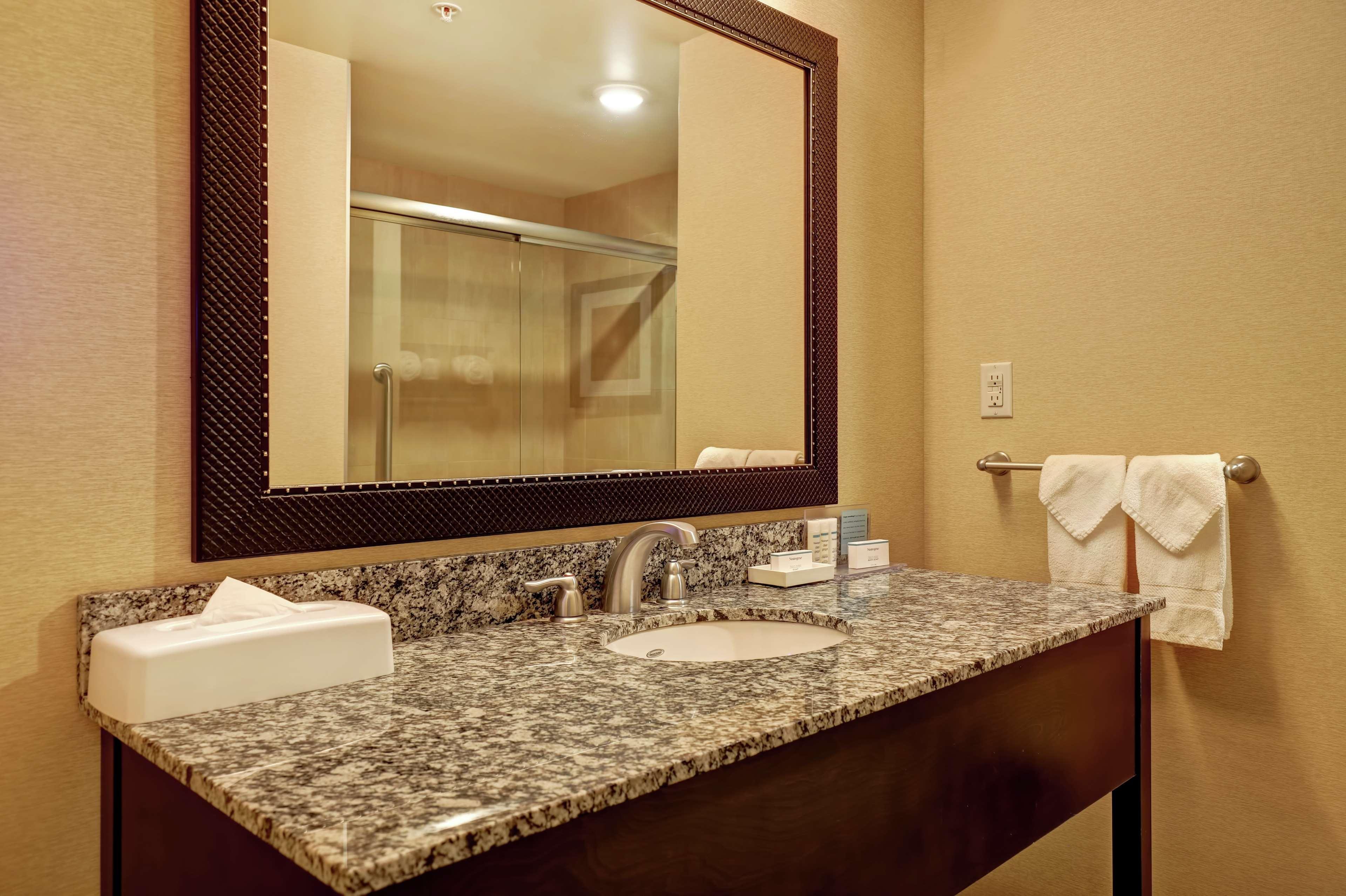 Hampton Inn By Hilton Chilliwack Exteriör bild
