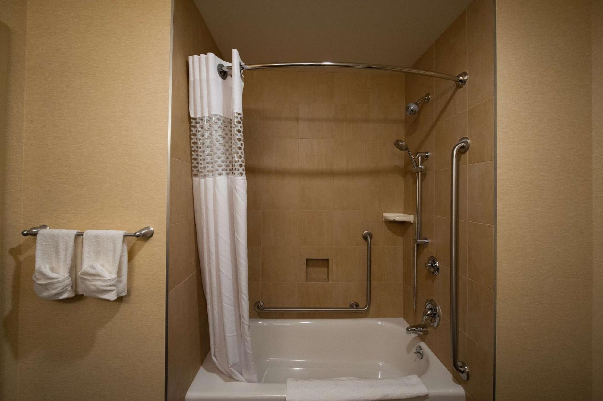 Hampton Inn By Hilton Chilliwack Exteriör bild