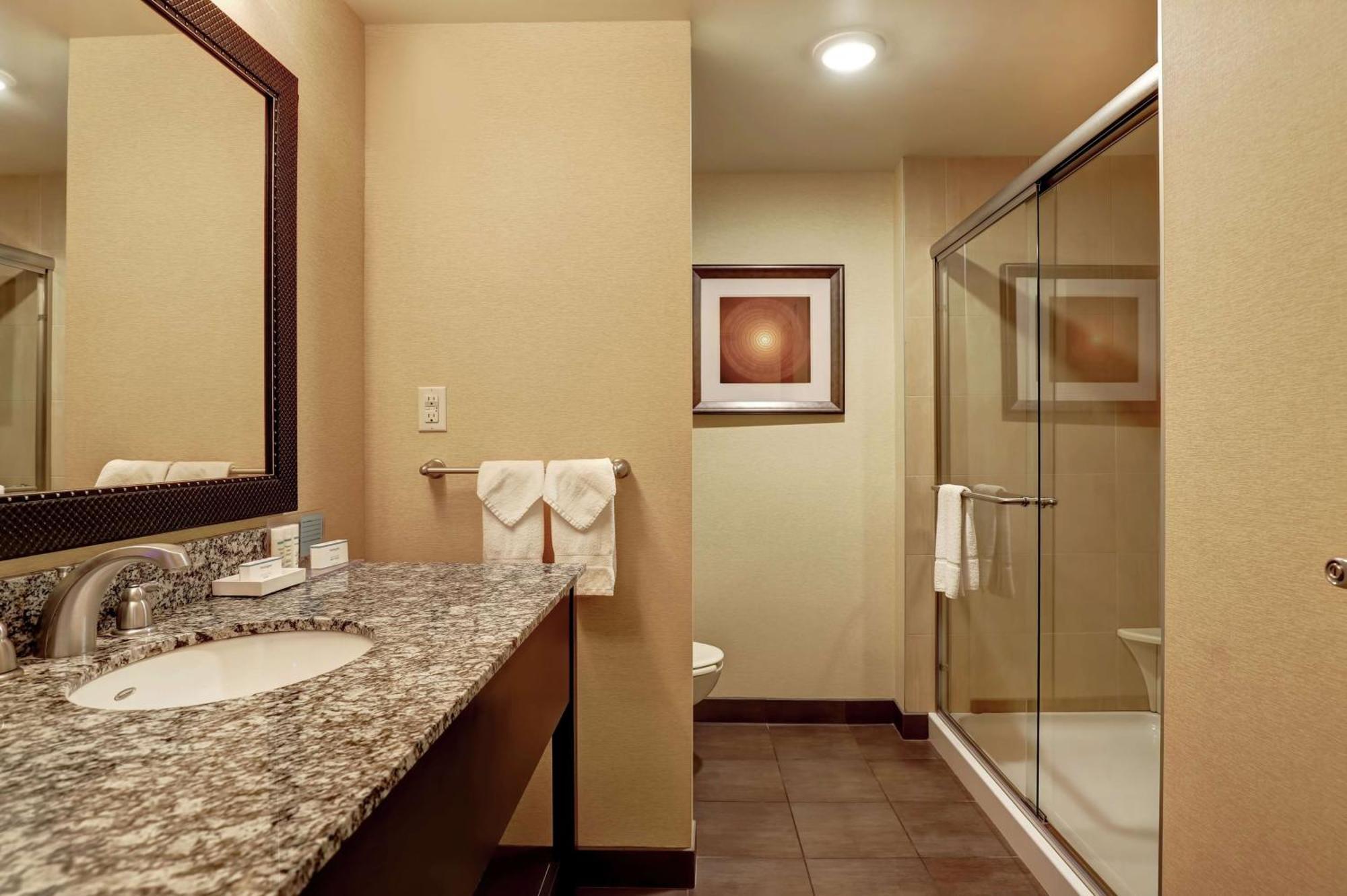 Hampton Inn By Hilton Chilliwack Exteriör bild